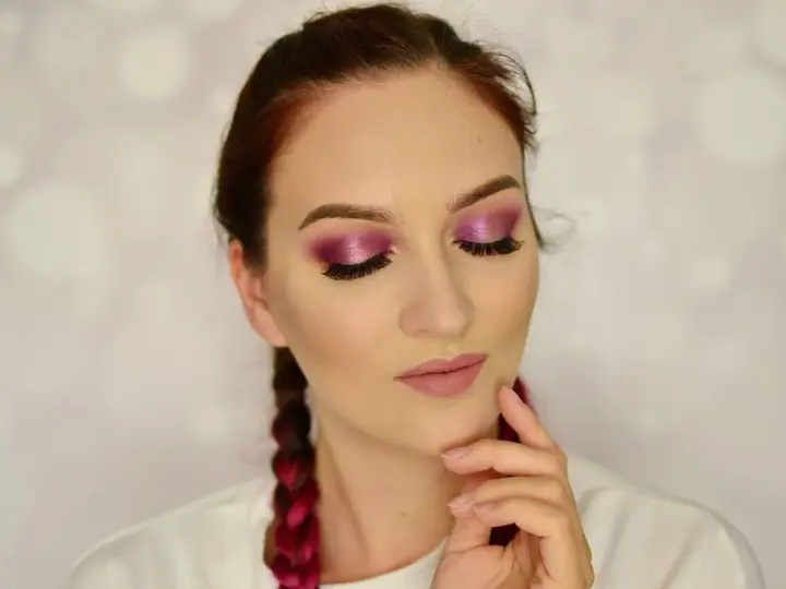 Makijaż "no makeup": Korektor solo dla idealnej cery?