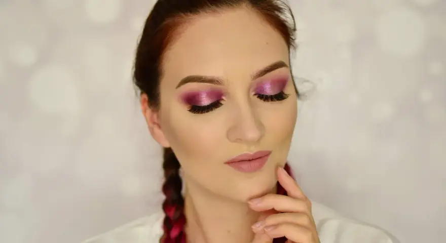 Makijaż "no makeup": Korektor solo dla idealnej cery?