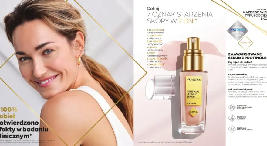 Uśmiechnięta kobieta obok buteleczki serum Avon Anew z Protinolem.